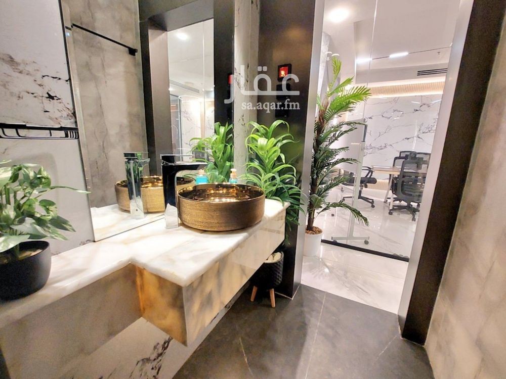 4 bedroom office in Al Olaya, Riyadh 18
