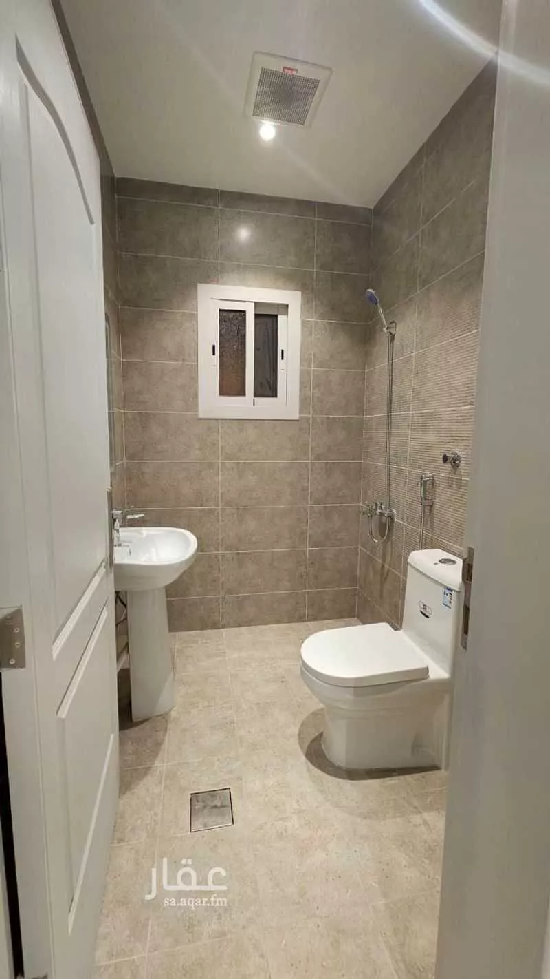 5 bedroom apartment in Um Hableen, Jeddah 12
