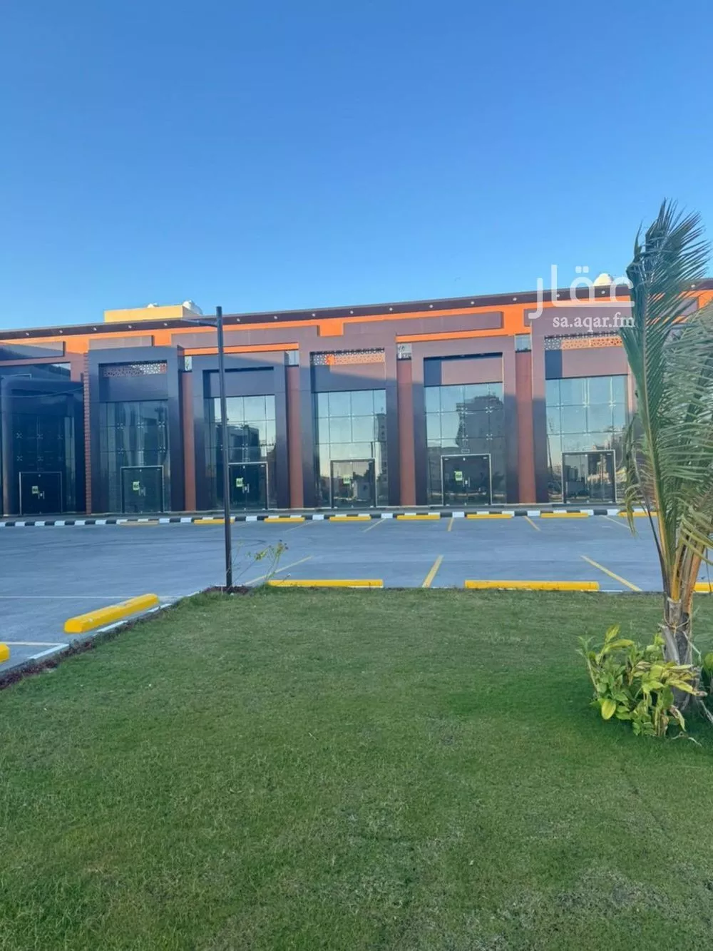 shop in Ash Shati Al Gharbi, Eastern Province 2