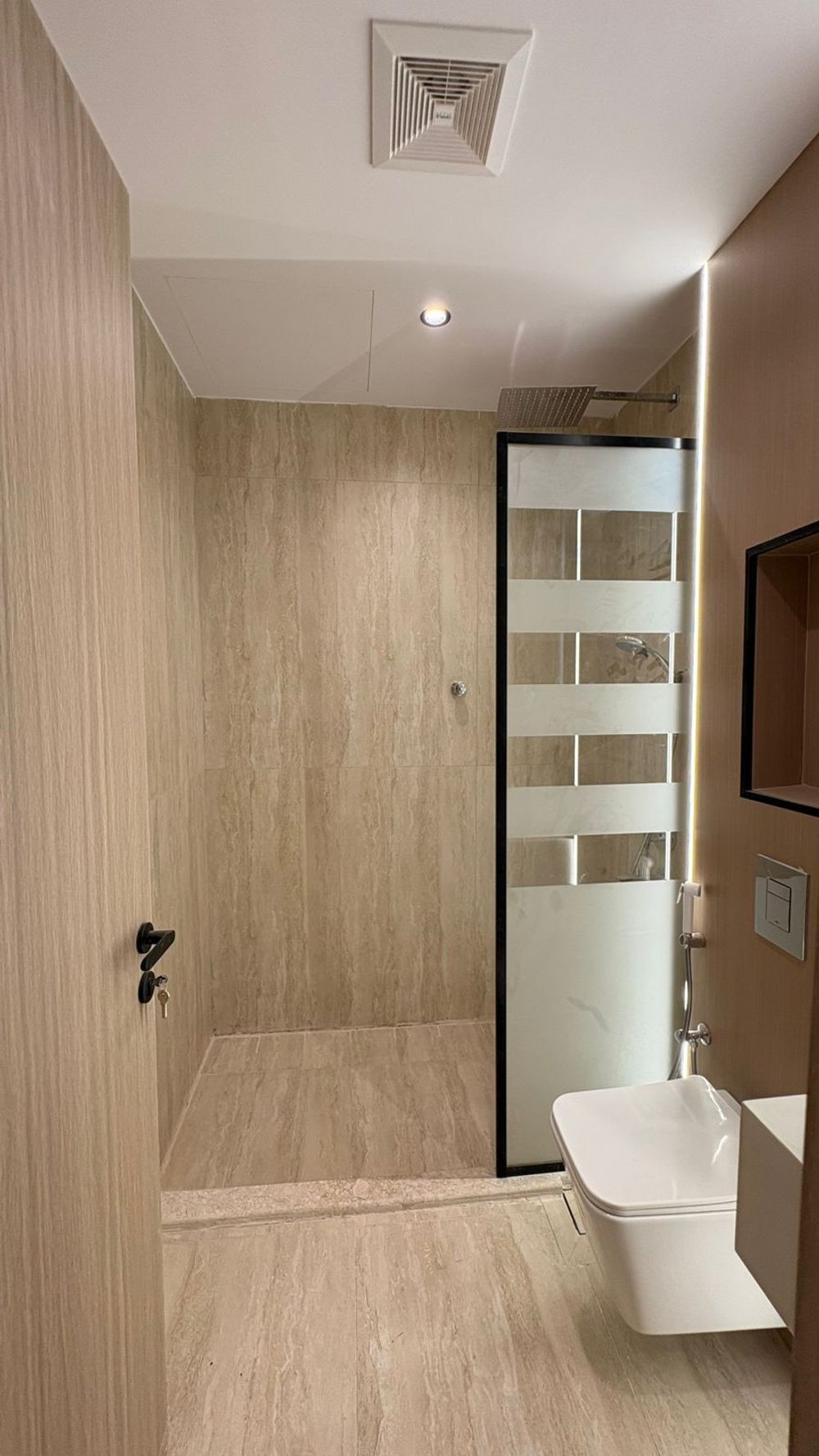 5 bedroom apartment in Shawran, Madinah 8