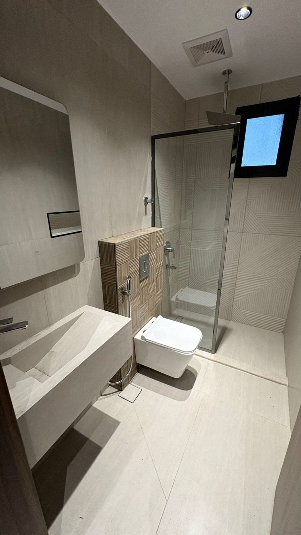 3 bedroom apartment in Shawran, Madinah 6