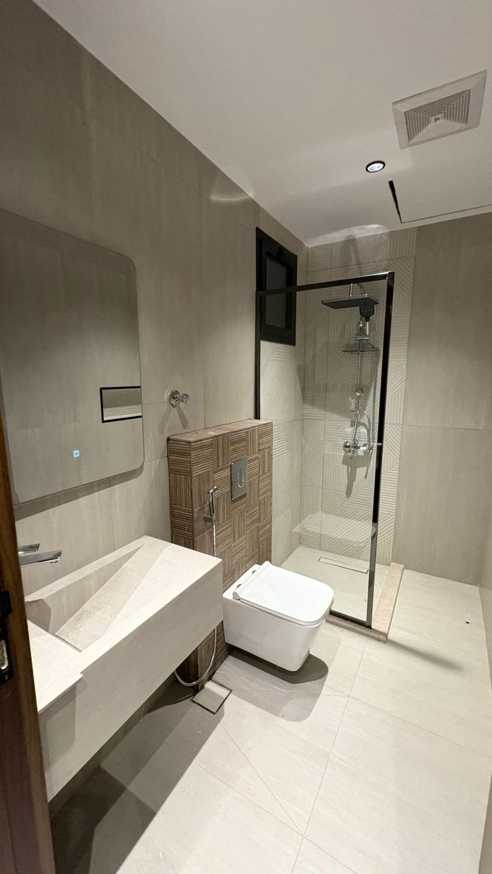 3 bedroom apartment in Shawran, Madinah 8