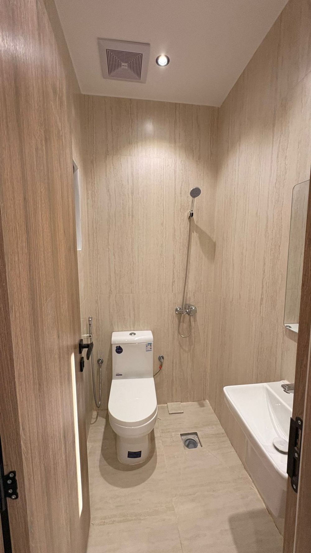 5 bedroom apartment in Shawran, Madinah 4