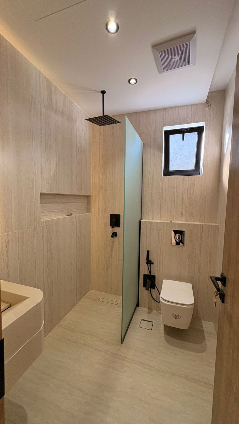 5 bedroom apartment in Shawran, Madinah 11