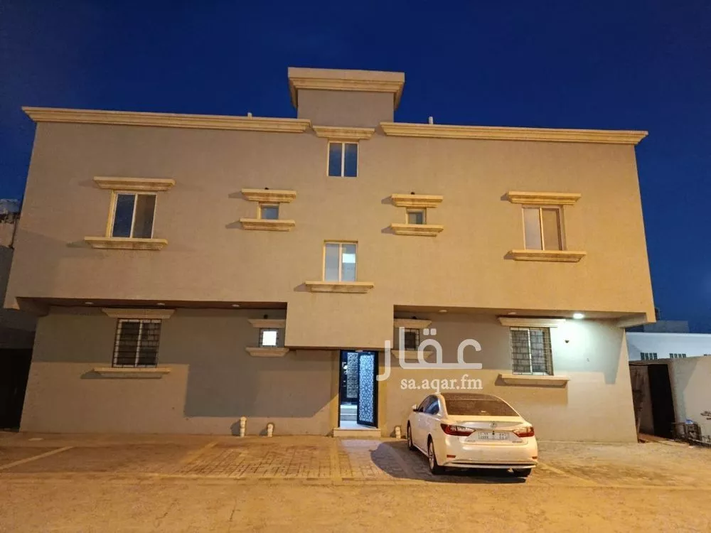 5 bedroom building in Dahiat King Fahd, Eastern Province