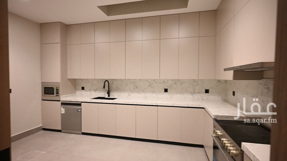 6 bedroom villa in Al Fanar, Eastern Province 9