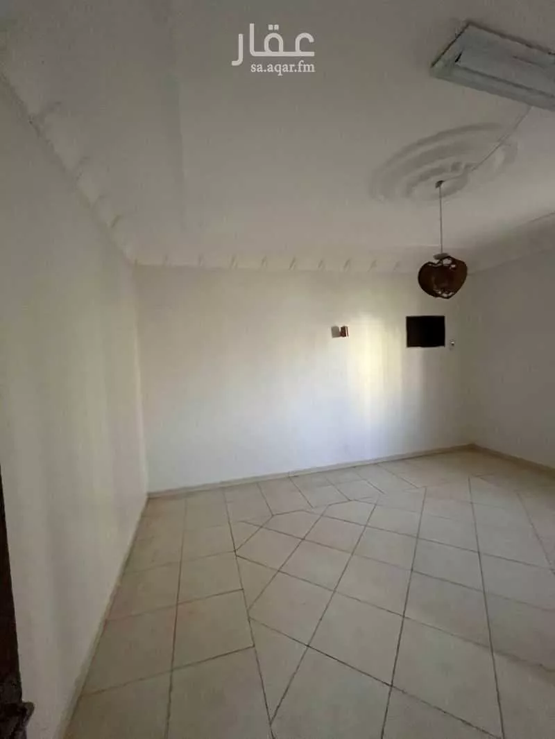 شقة 6 غرف في الاميرعبدالمجيد 21