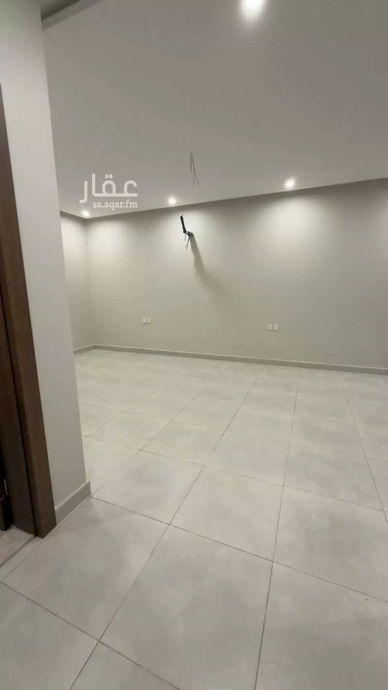 شقة 4 غرف في طيبة 8