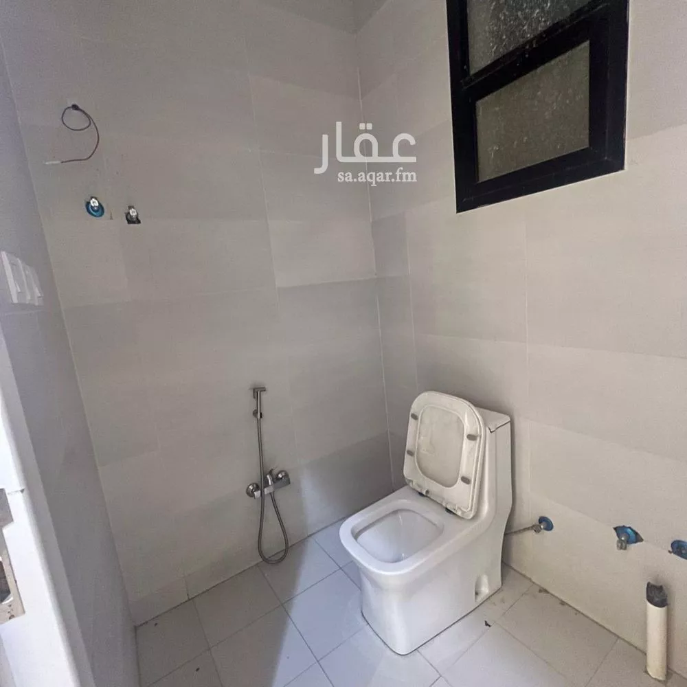 3 bedroom floor in Al Janadriyah 5