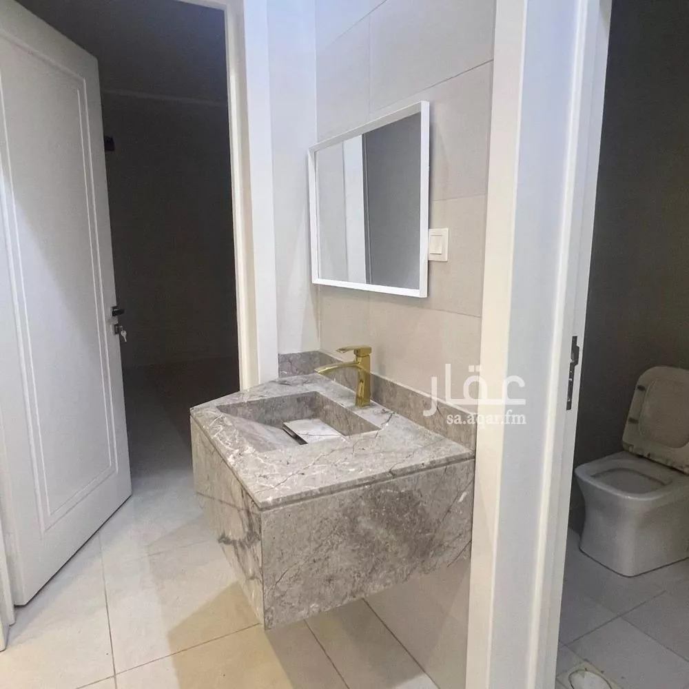3 bedroom floor in Al Janadriyah 7