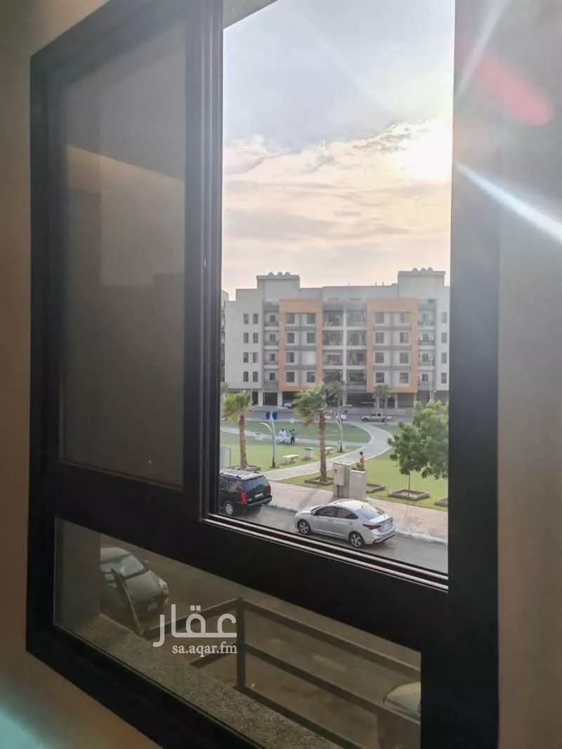 شقة 5 غرف في طيبة 4
