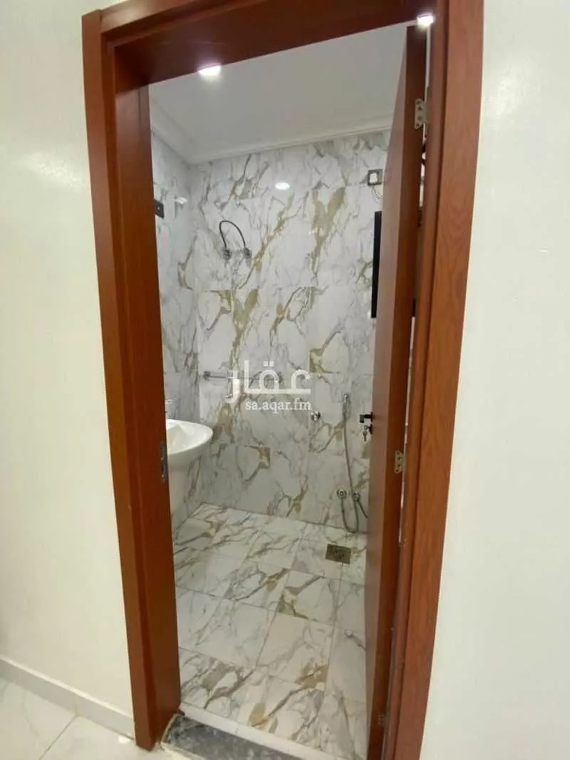 6 bedroom apartment in Al Ajawid, Jeddah 12