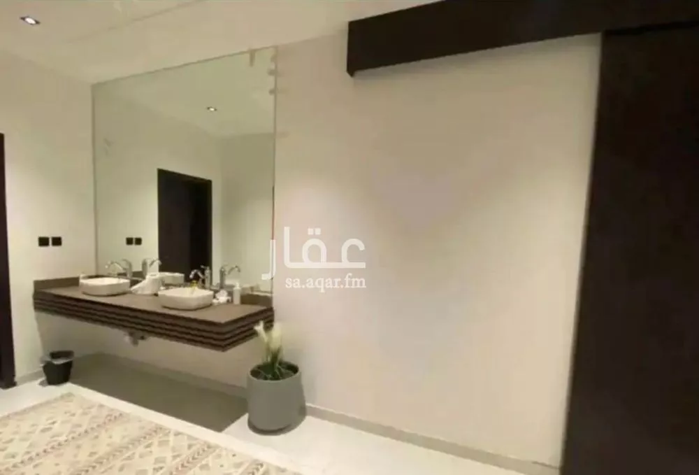 5 bedroom villa in Dahiat Namar 3