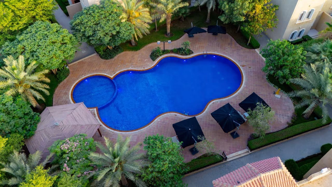 Alargan Gardens Compound 11